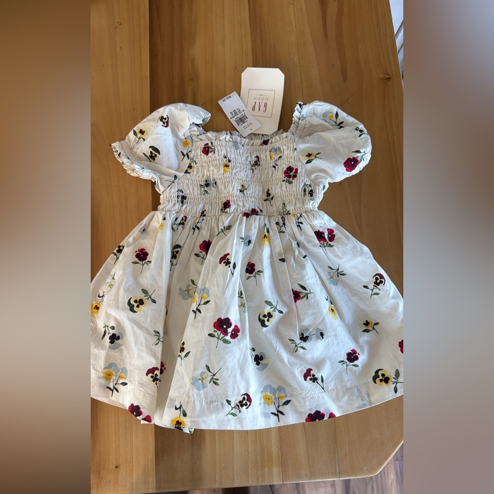 Doen gap collab baby dress 6/12 months 
NWT